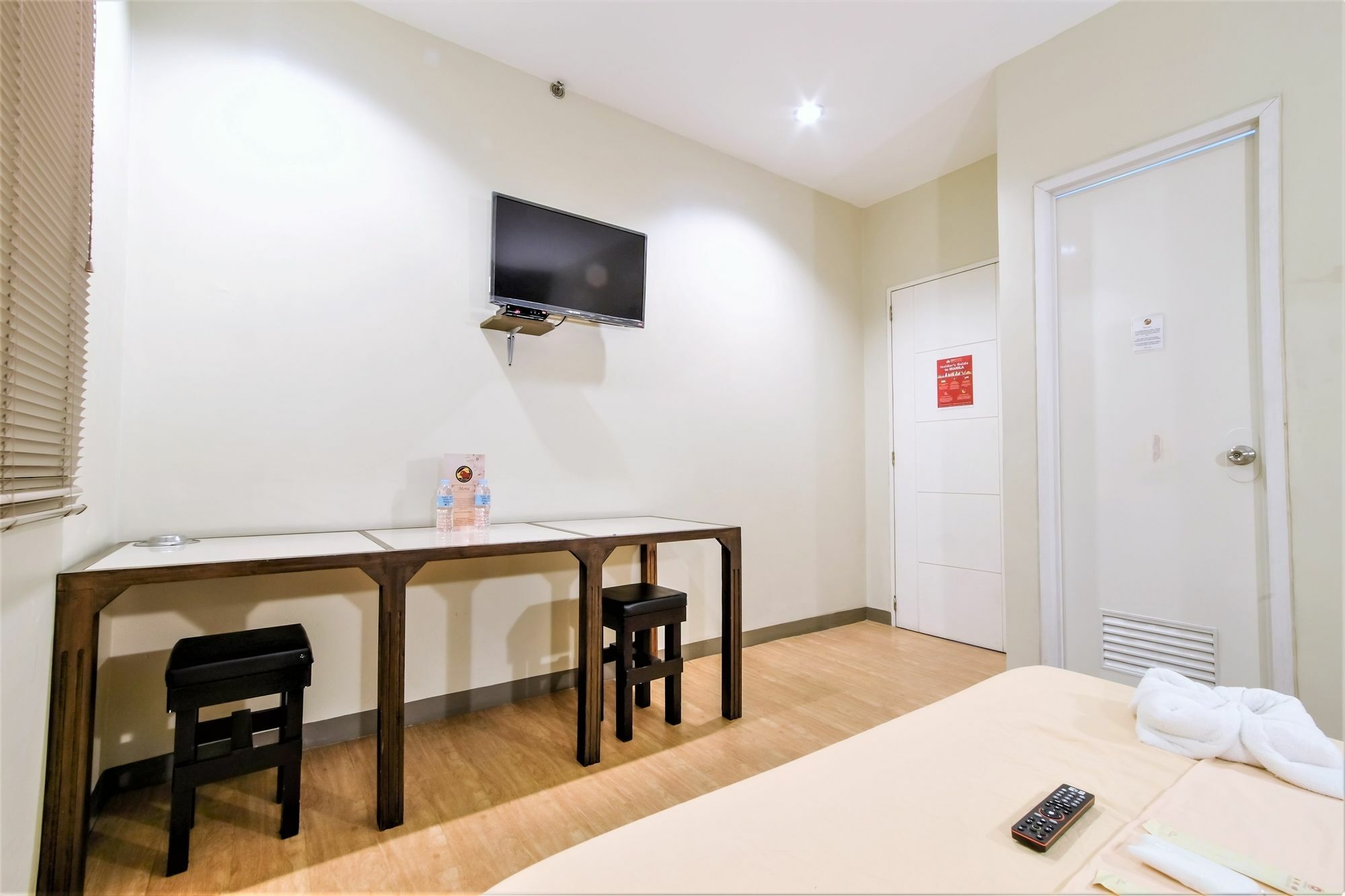 Zen Rooms Basic Aurora Pasay Exterior foto